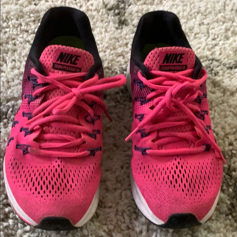 Nike Zoom Pegasus 33 Hot Pink Size 7